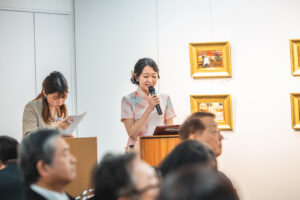 司会者